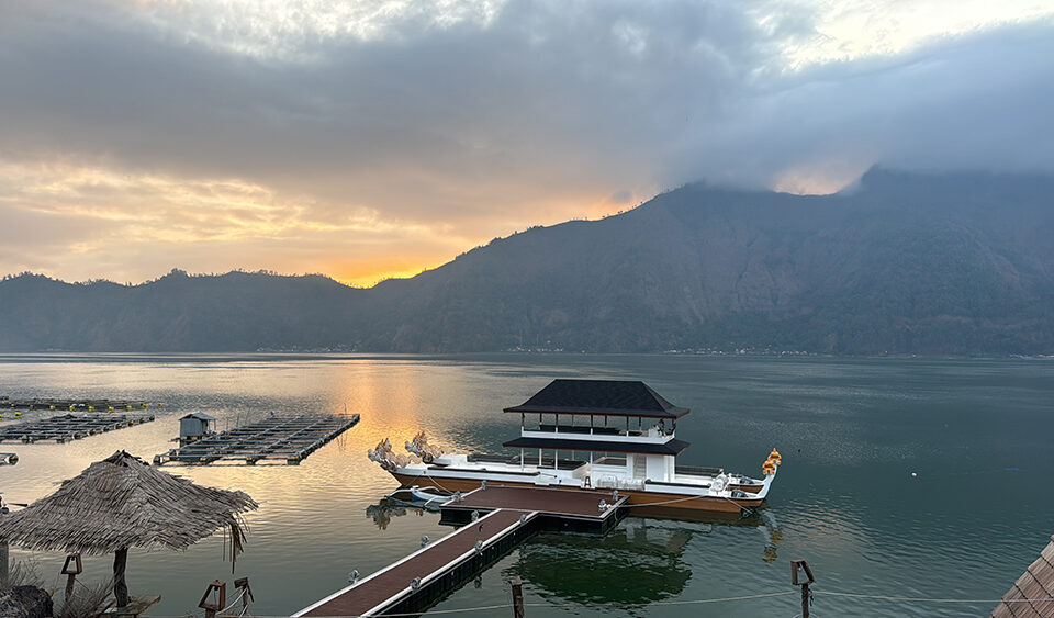 cruise in kintamani, royal songan cruise, cruise on lake batur, kintamani lake cruise, cruise experience in bali, sailing experience in kintamani, kintamani sailing, lake batur cruise, batur jeep discovery,