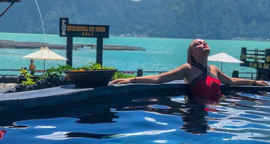 batur natural hot spring