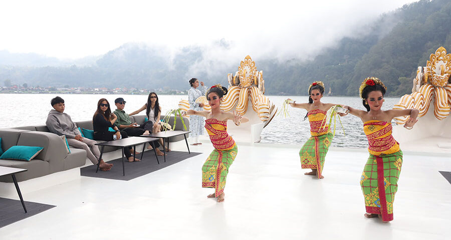 royal songan cruise, cruise tour in kintamani, cruise at lake batur, royal songan cruise tickets, cruise in kintamani, tans estate, tans estate in kintamani, mount batur jeep tour, inap cabin kintamani,
