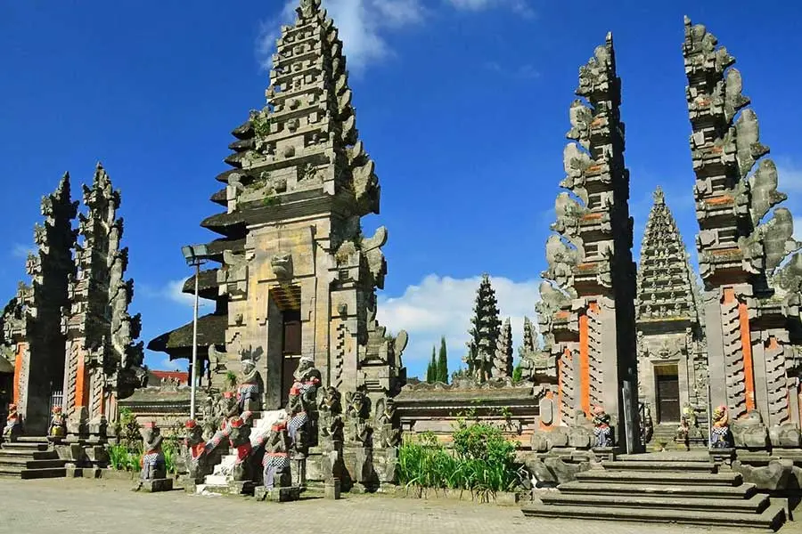 Ulun Danu Batur Temple Kintamani | Tan's Estate ulun danu batur temple, ulun danu batur, ulun danu batur kintamani temple, tan's estate, royal songan cruise,